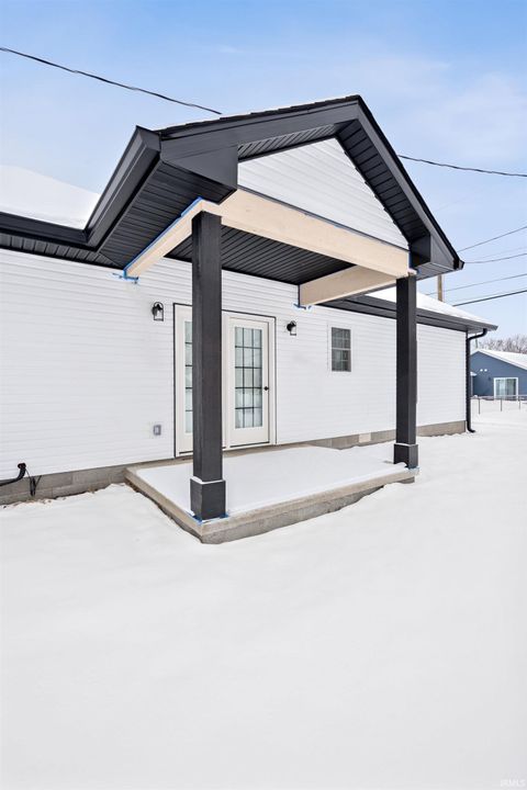 Tiny photo for 412 E Poplar Street, Kokomo, IN 46902 (MLS # 202540184)