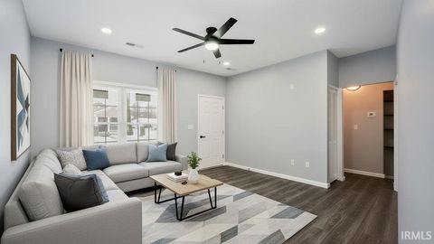 Tiny photo for 412 E Poplar Street, Kokomo, IN 46902 (MLS # 202540184)