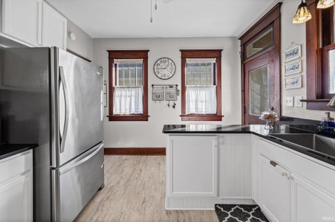 Tiny photo for 1917 Thompson Street, Lafayette, IN 47904 (MLS # 202639568)