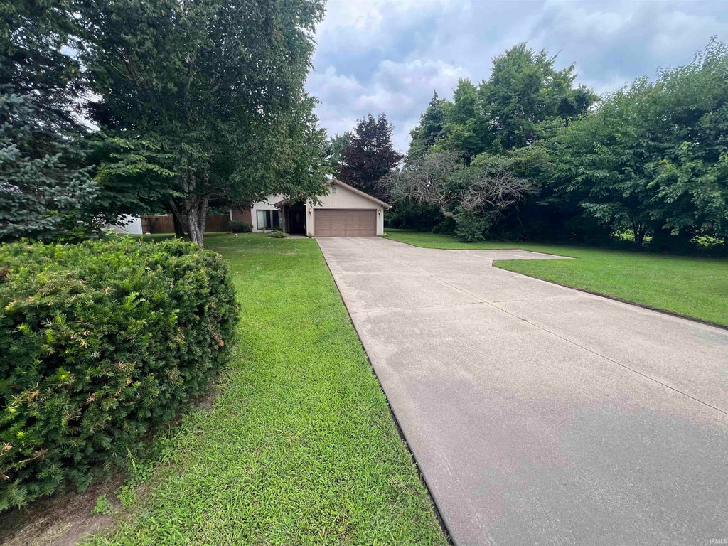Photo of 23679 County Road 18 Road, Elkhart, IN 46516 (MLS # 202634748)