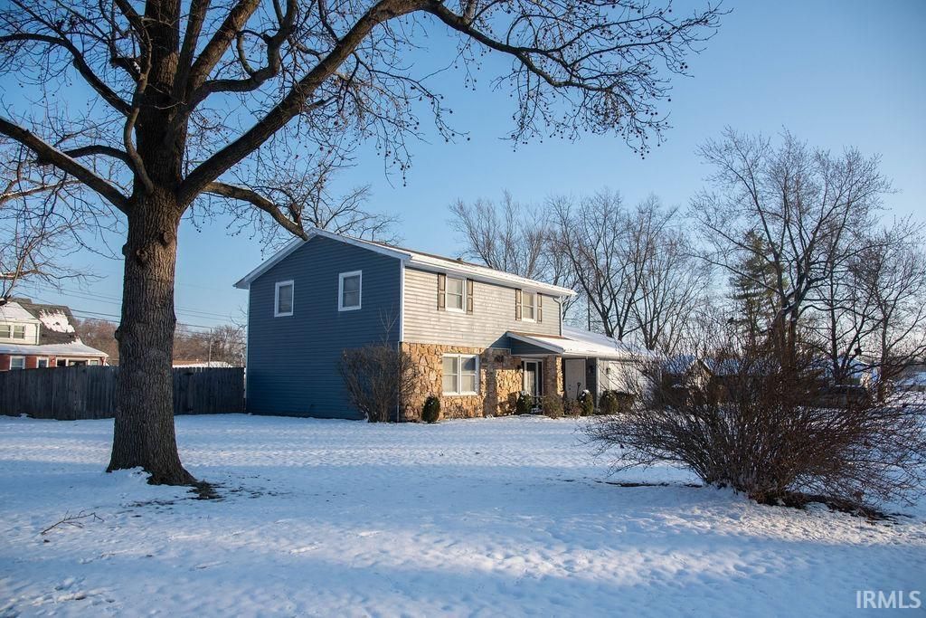 Photo of 1806 N Forest Avenue, Muncie, IN 47304 (MLS # 202548333)