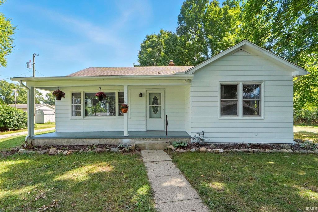 Photo of 504 N Maple Street, South Whitley, IN 46787 (MLS # 202604668)