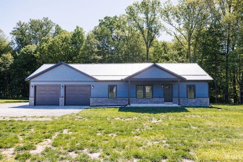 Photo of 4538 Country Club Road, Spencer, IN 47460 (MLS # 202618891)