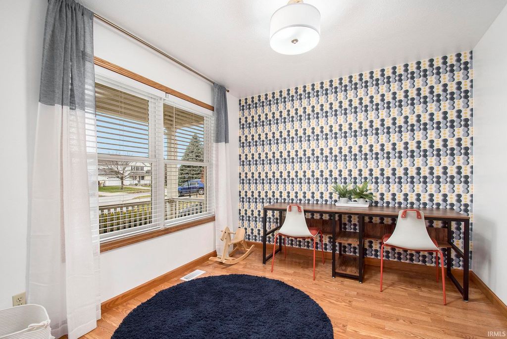 Photo of 761 Roland Court, South Bend, IN 46601 (MLS # 202548239)