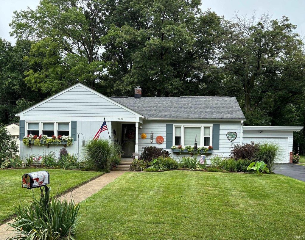 Photo for 2061 Crestview Court, Lafayette, IN 47905 (MLS # 202429038)