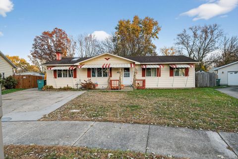 Photo of 1350 Providence Court, Mishawaka, IN 46544 (MLS # 202546463)