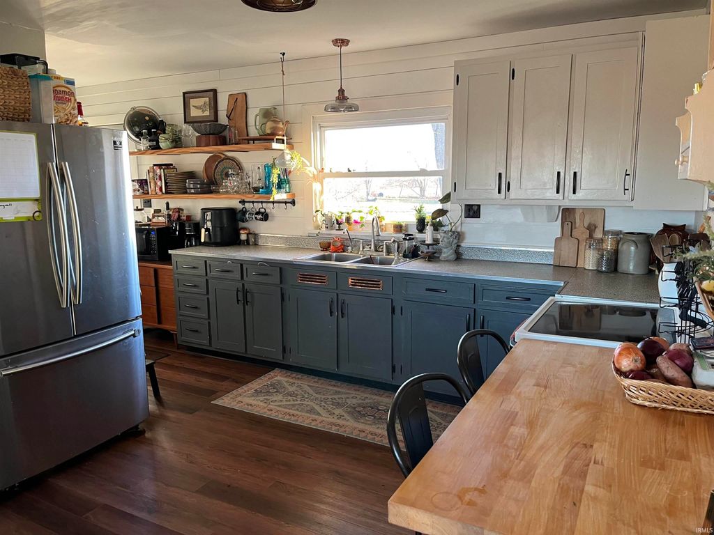 Photo of 2071 E 700 N Road, Urbana, IN 46990 (MLS # 202547094)