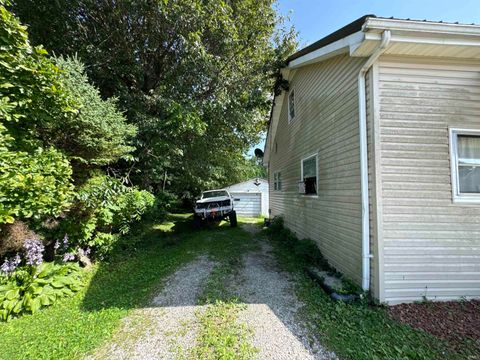 Tiny photo for 212 W Grissom Avenue, Mitchell, IN 47446 (MLS # 202626356)