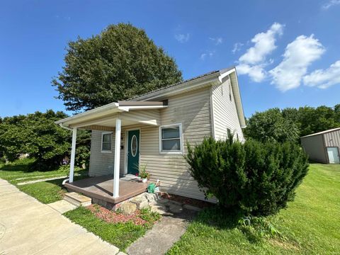 Tiny photo for 212 W Grissom Avenue, Mitchell, IN 47446 (MLS # 202626356)