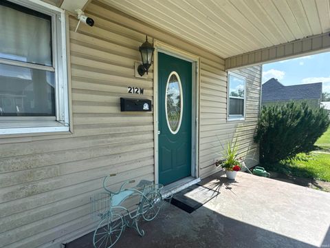 Tiny photo for 212 W Grissom Avenue, Mitchell, IN 47446 (MLS # 202626356)