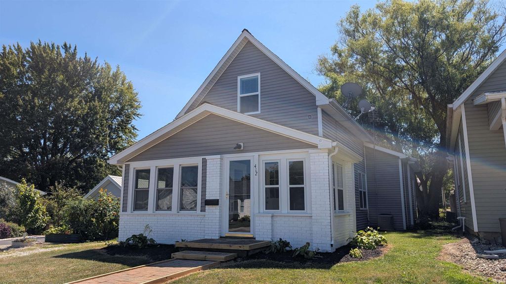 Photo of 412 E Cherry Street, Bluffton, IN 46714 (MLS # 202616480)