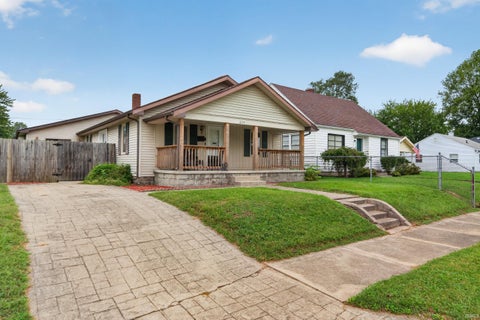 Tiny photo for 2125 N JAY Street, Kokomo, IN 46901 (MLS # 202639272)