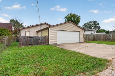 Tiny photo for 2125 N JAY Street, Kokomo, IN 46901 (MLS # 202639272)