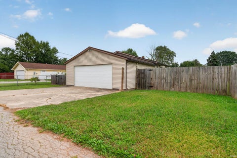 Tiny photo for 2125 N JAY Street, Kokomo, IN 46901 (MLS # 202639272)