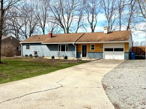 Photo of 3752 N Pleasant Lane, Peru, IN 46970 (MLS # 202603885)