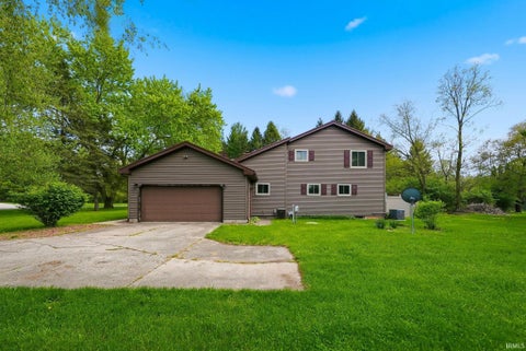 Tiny photo for 5880 N 170 Road, Howe, IN 46746 (MLS # 202635106)