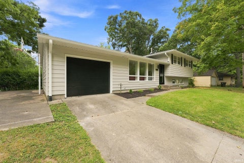 Tiny photo for 1805 Yale Drive, Fort Wayne, IN 46808 (MLS # 202637927)