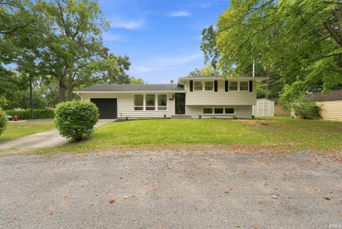 Tiny photo for 1805 Yale Drive, Fort Wayne, IN 46808 (MLS # 202637927)