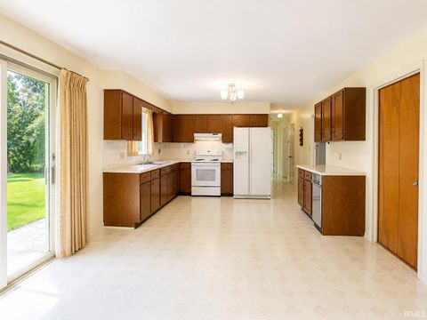 Tiny photo for 219 Holiday Drive, Greentown, IN 46936 (MLS # 202618901)