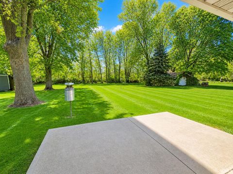 Tiny photo for 219 Holiday Drive, Greentown, IN 46936 (MLS # 202618901)