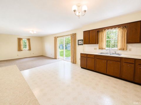 Tiny photo for 219 Holiday Drive, Greentown, IN 46936 (MLS # 202618901)