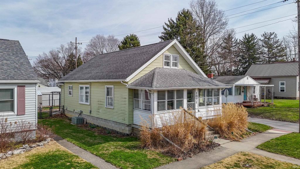 Photo of 1071 Henry Street, Huntington, IN 46750 (MLS # 202609799)