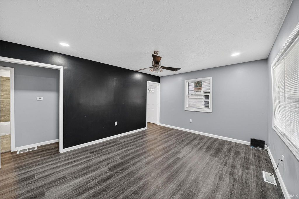 Photo of 417 S Gladstone Street, South Bend, IN 46619 (MLS # 202601004)