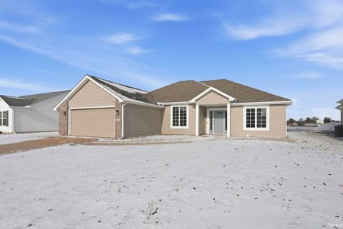 Photo of 922 Honey Willow Boulevard, Huntertown, IN 46748 (MLS # 202600012)