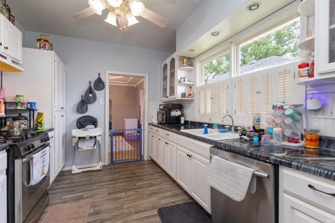Tiny photo for 909 S 21st Street, New Castle, IN 47362 (MLS # 202625400)