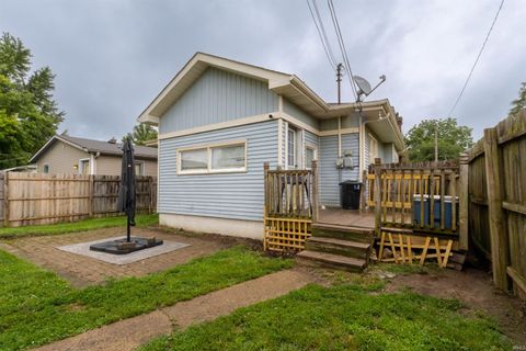 Tiny photo for 909 S 21st Street, New Castle, IN 47362 (MLS # 202625400)