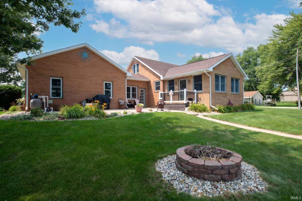 Photo of 506 Lincoln Street, Bourbon, IN 46504 (MLS # 202631217)