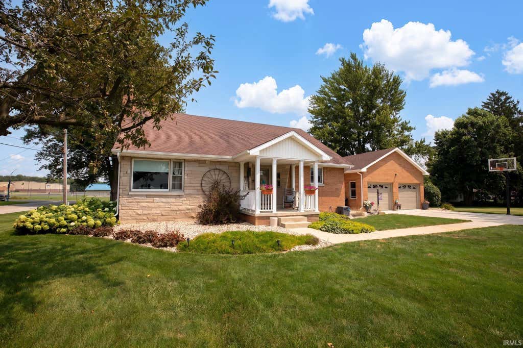 Photo of 506 Lincoln Street, Bourbon, IN 46504 (MLS # 202631217)