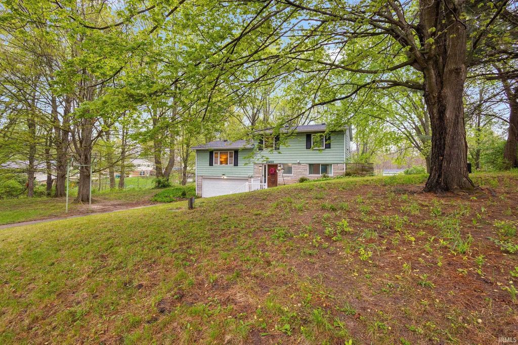 Photo of 20450 Pearl Street, South Bend, IN 46614 (MLS # 202615750)