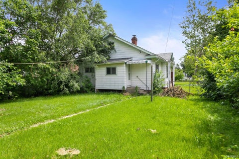 Tiny photo for 2201 Catalpa Street, South Bend, IN 46613 (MLS # 202624866)