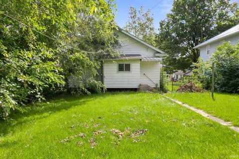 Tiny photo for 2201 Catalpa Street, South Bend, IN 46613 (MLS # 202624866)