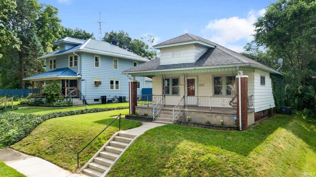 Photo of 2201 Catalpa Street, South Bend, IN 46613 (MLS # 202624866)