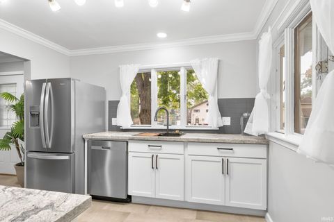 Tiny photo for 5255 E Bay Front Court, Monticello, IN 47960 (MLS # 202542113)