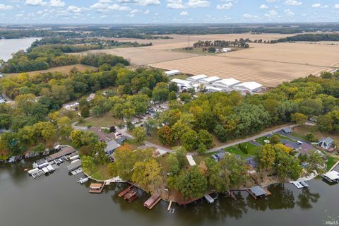 Tiny photo for 5255 E Bay Front Court, Monticello, IN 47960 (MLS # 202542113)