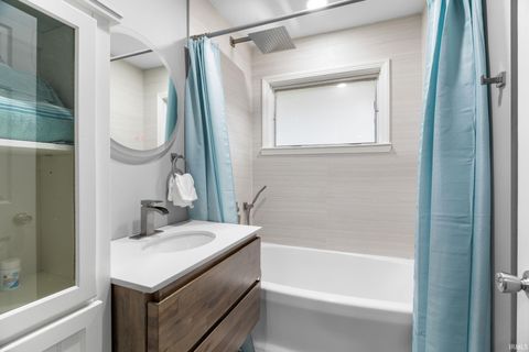 Tiny photo for 5255 E Bay Front Court, Monticello, IN 47960 (MLS # 202542113)