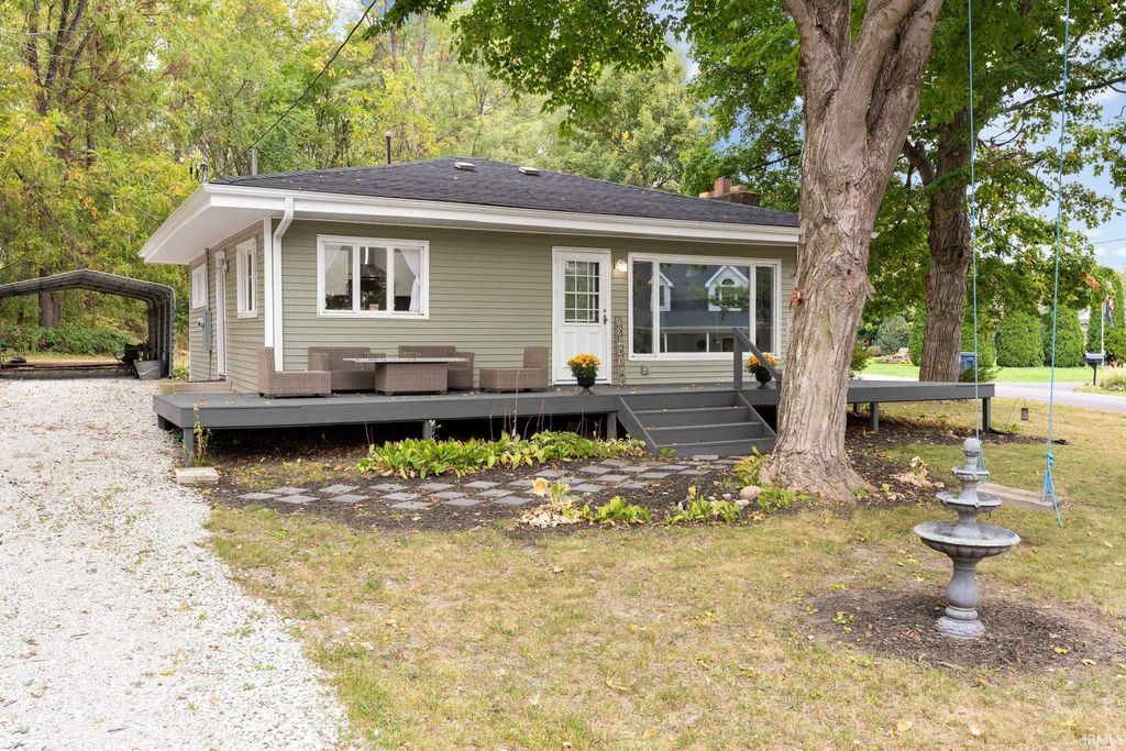 Photo of 5255 E Bay Front Court, Monticello, IN 47960 (MLS # 202542113)