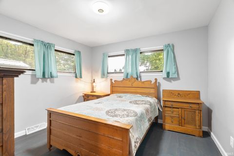 Tiny photo for 5255 E Bay Front Court, Monticello, IN 47960 (MLS # 202542113)