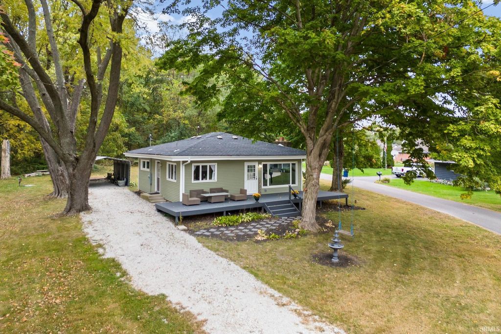 Photo of 5255 E Bay Front Court, Monticello, IN 47960 (MLS # 202542113)