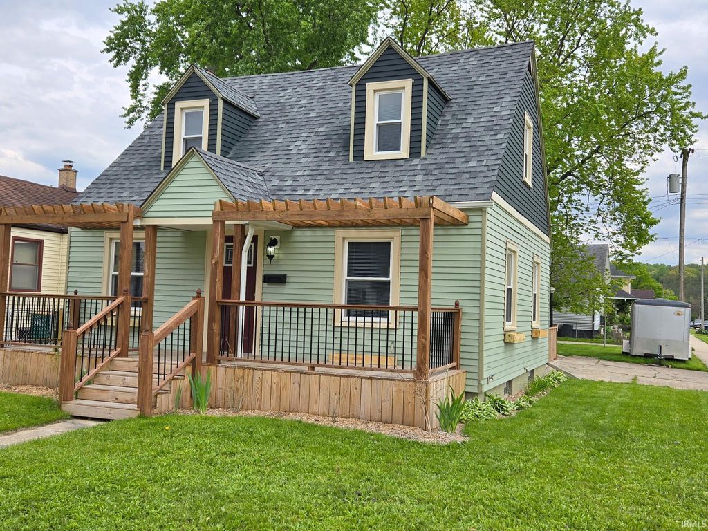 Photo of 1821 Milburn Boulevard, Mishawaka, IN 46544 (MLS # 202616899)
