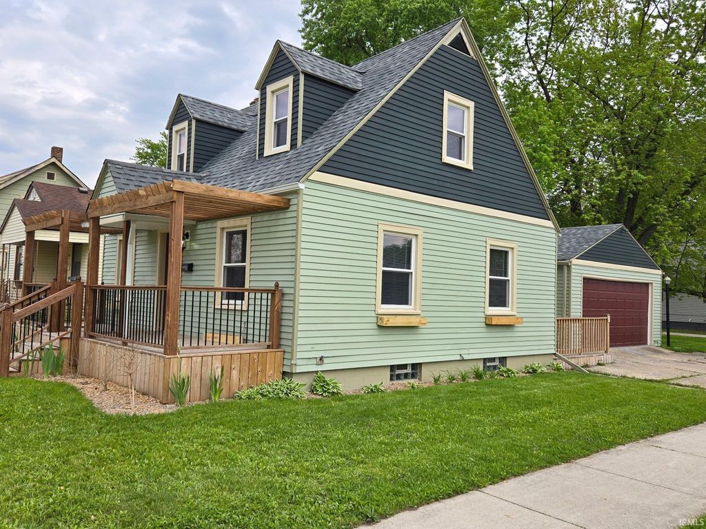 Photo of 1821 Milburn Boulevard, Mishawaka, IN 46544 (MLS # 202616899)