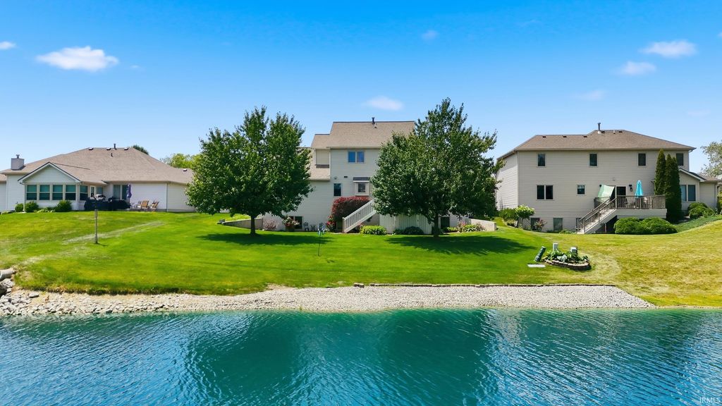 Photo of 6116 Treasure Cove, Fort Wayne, IN 46835 (MLS # 202626726)