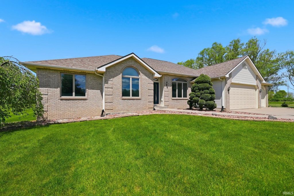 Photo of 7833 Garman Road, Auburn, IN 46706 (MLS # 202618952)