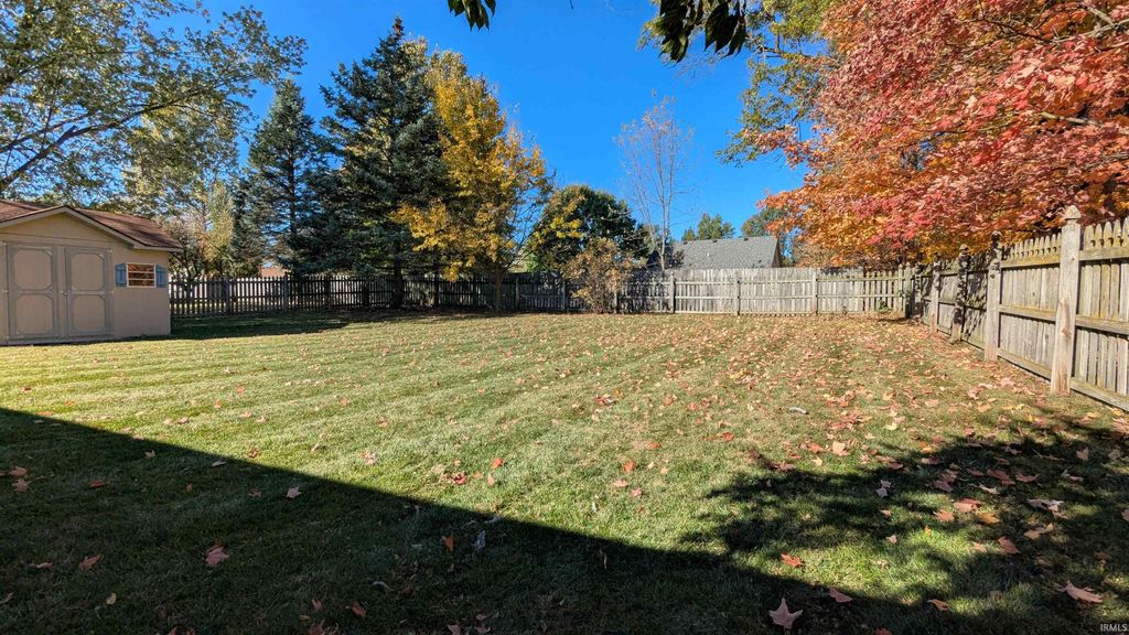 Photo of 2202 Lima Valley Drive, Fort Wayne, IN 46818 (MLS # 202544279)