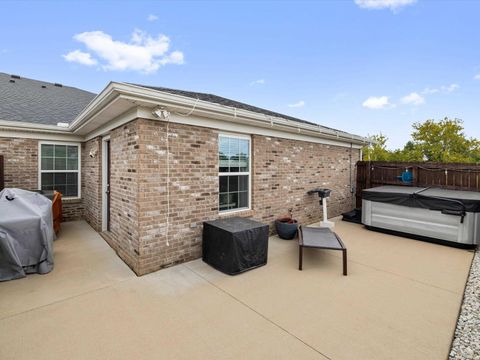 Tiny photo for 1508 Kennel Drive #A, Evansville, IN 47710 (MLS # 202540527)