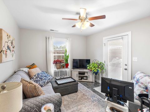 Tiny photo for 1508 Kennel Drive #A, Evansville, IN 47710 (MLS # 202540527)