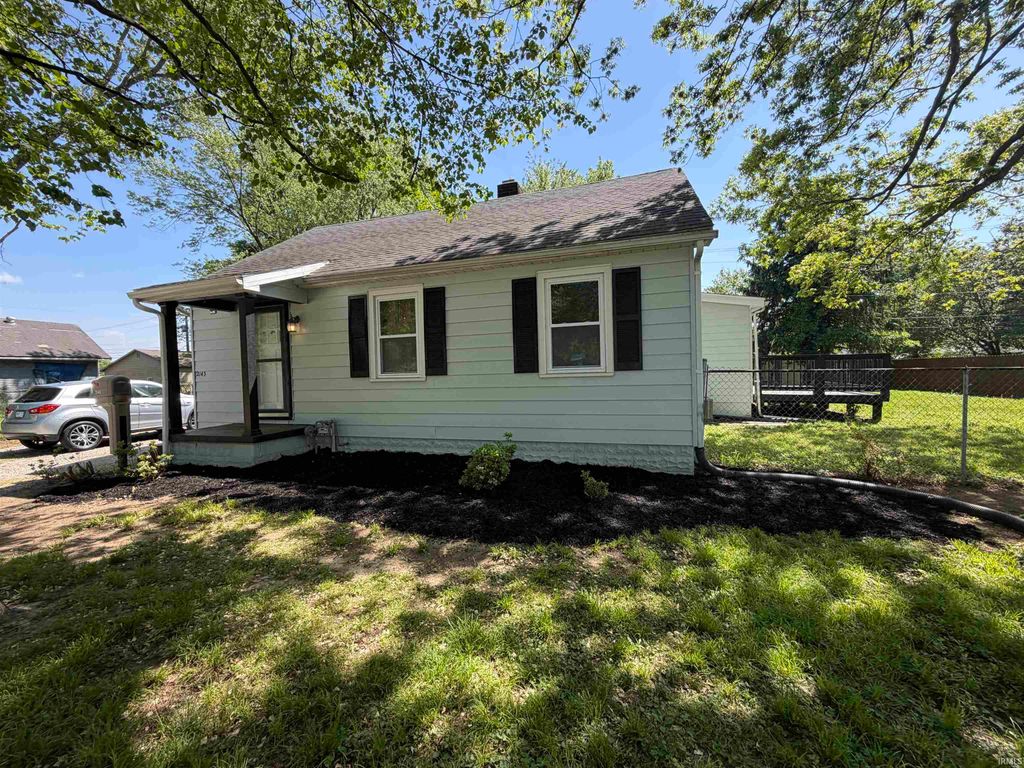 Photo of 2143 Ravenswood Drive, Evansville, IN 47714 (MLS # 202621713)